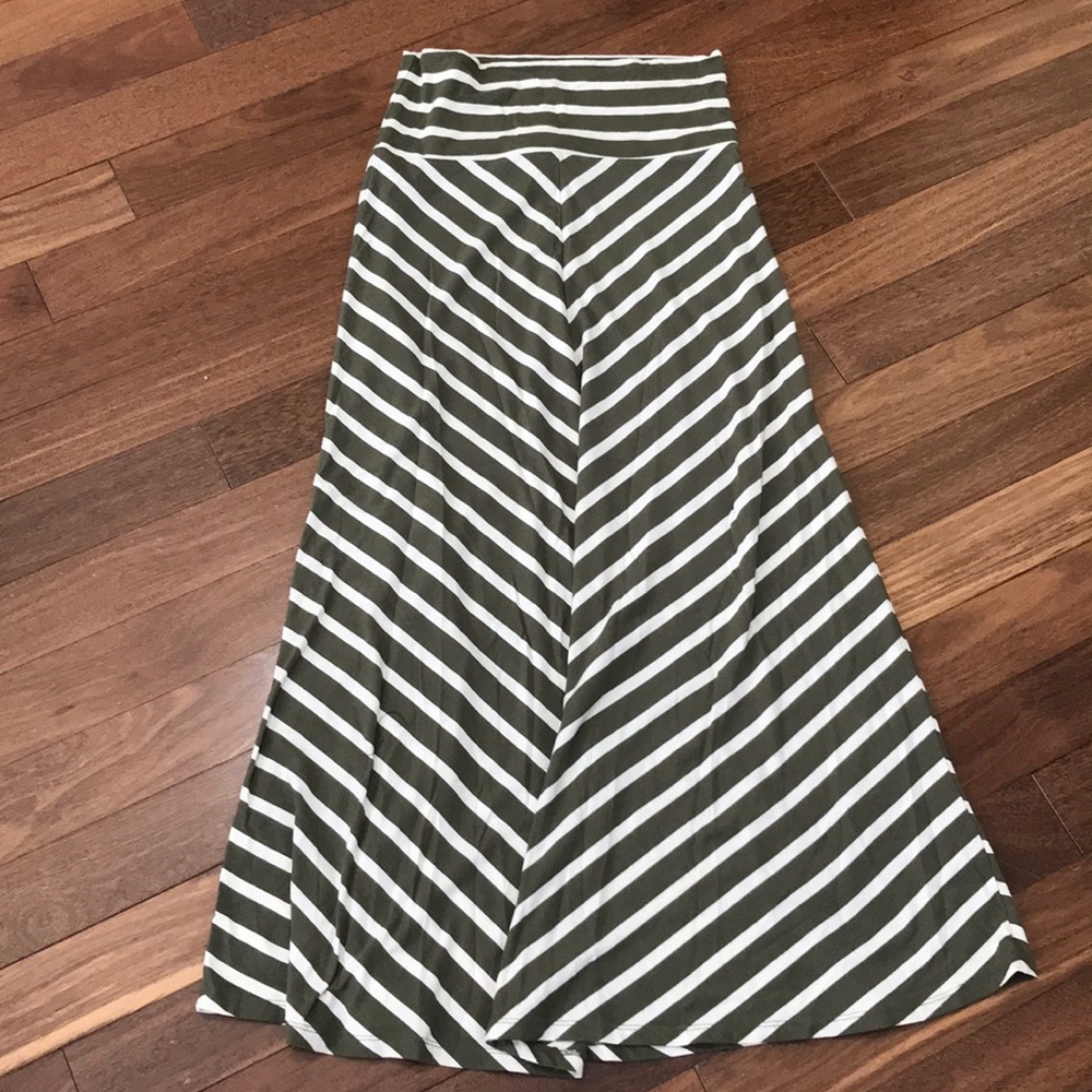 Mossimo Olive and white stripe Maxi
